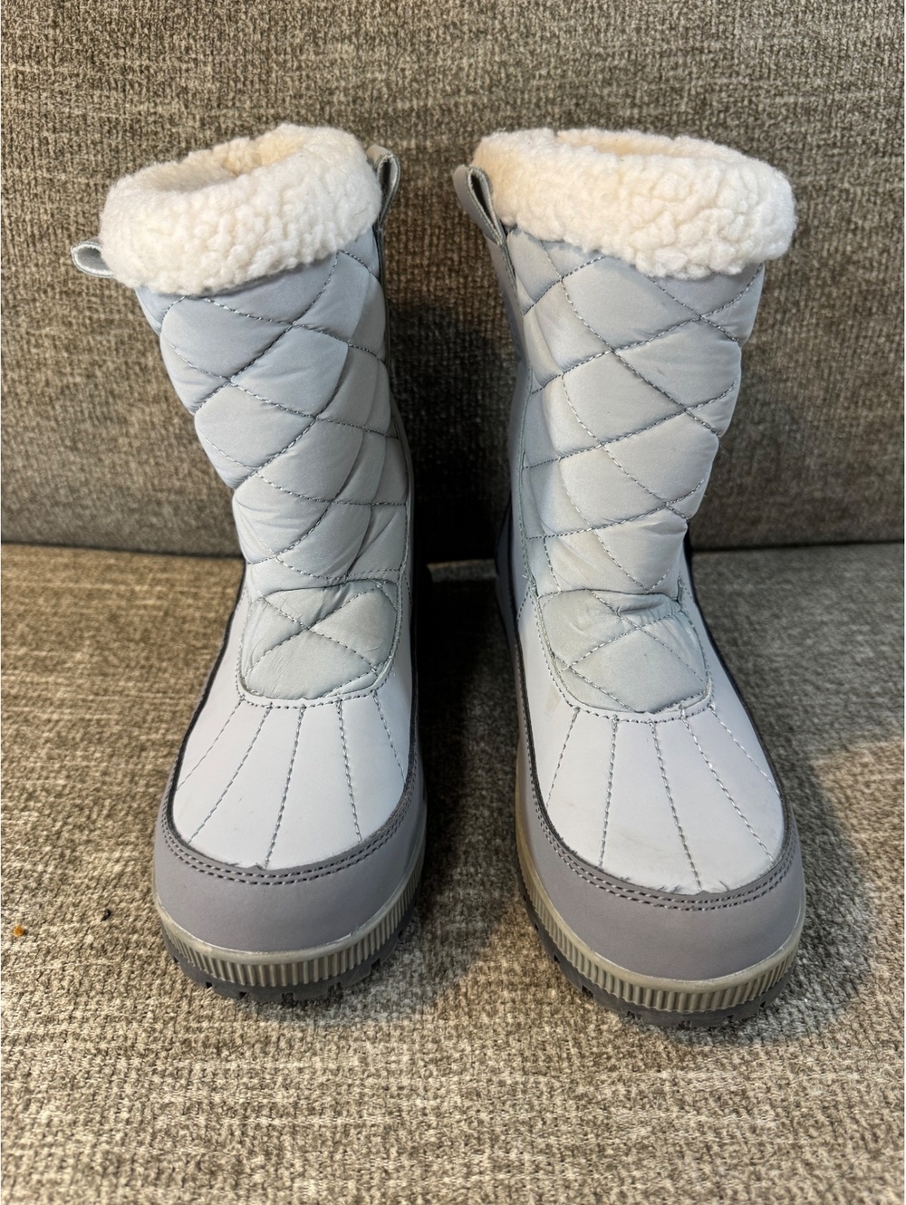 Magellan Outdoors Gray Quilted Nylon Waterproof Faux Fur Snow Boots Size 7B